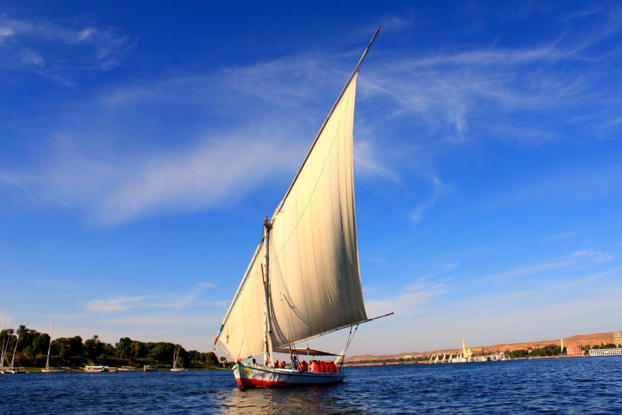Moevenpick Royal Lily Nile Cruise, Every Monday Four Nights From Luxor, Every Friday Three Nights From Aswan - Including Excursions & Sightseeing Exteriér fotografie