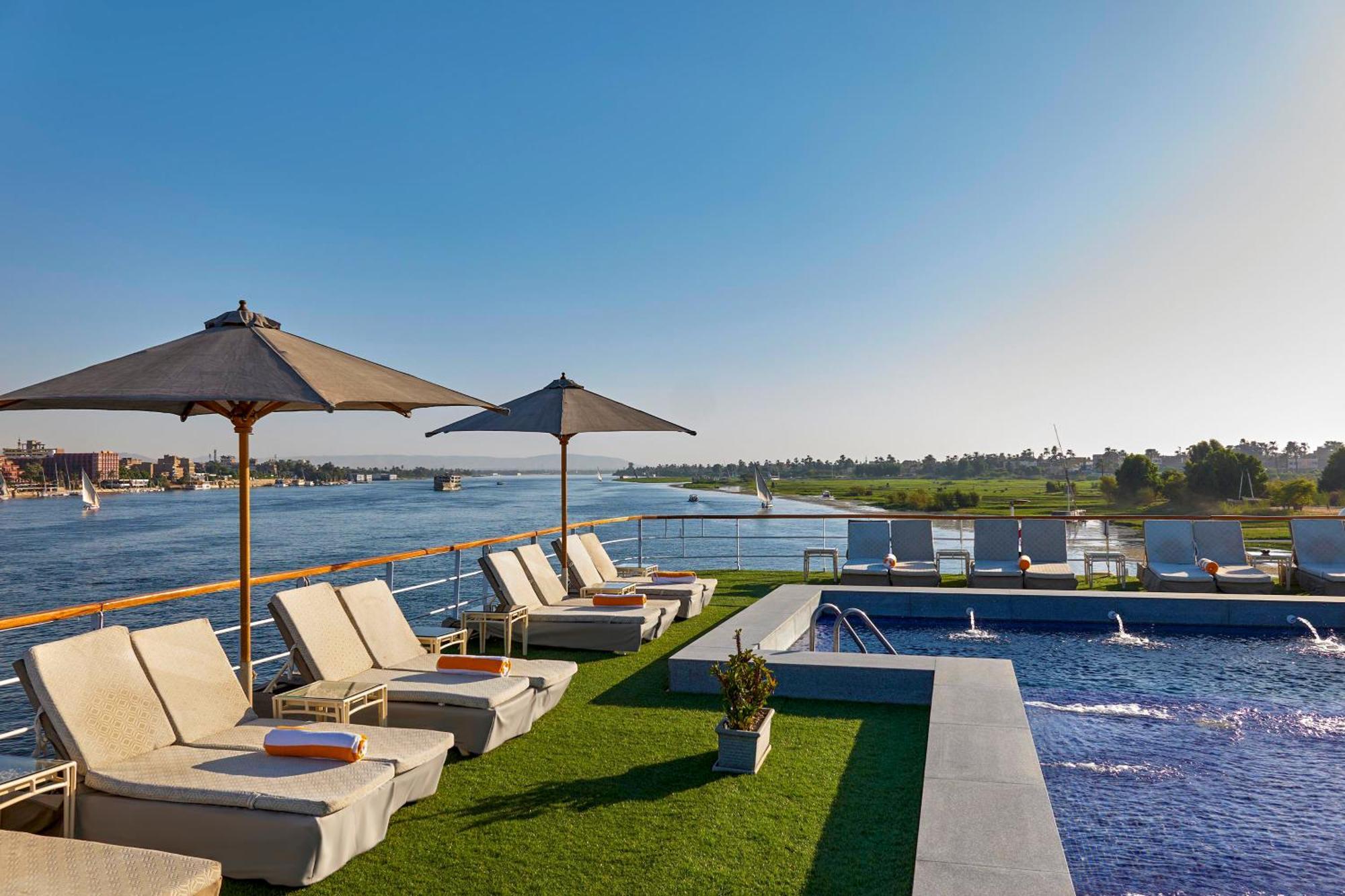 Moevenpick Royal Lily Nile Cruise, Every Monday Four Nights From Luxor, Every Friday Three Nights From Aswan - Including Excursions & Sightseeing Exteriér fotografie