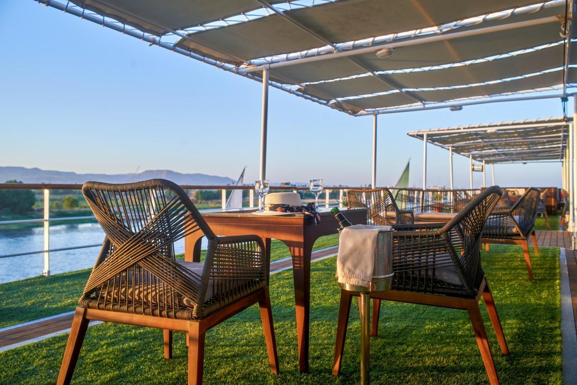 Moevenpick Royal Lily Nile Cruise, Every Monday Four Nights From Luxor, Every Friday Three Nights From Aswan - Including Excursions & Sightseeing Exteriér fotografie
